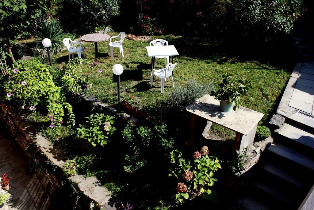 B&B Da Beppe Neirone Exteriör bild